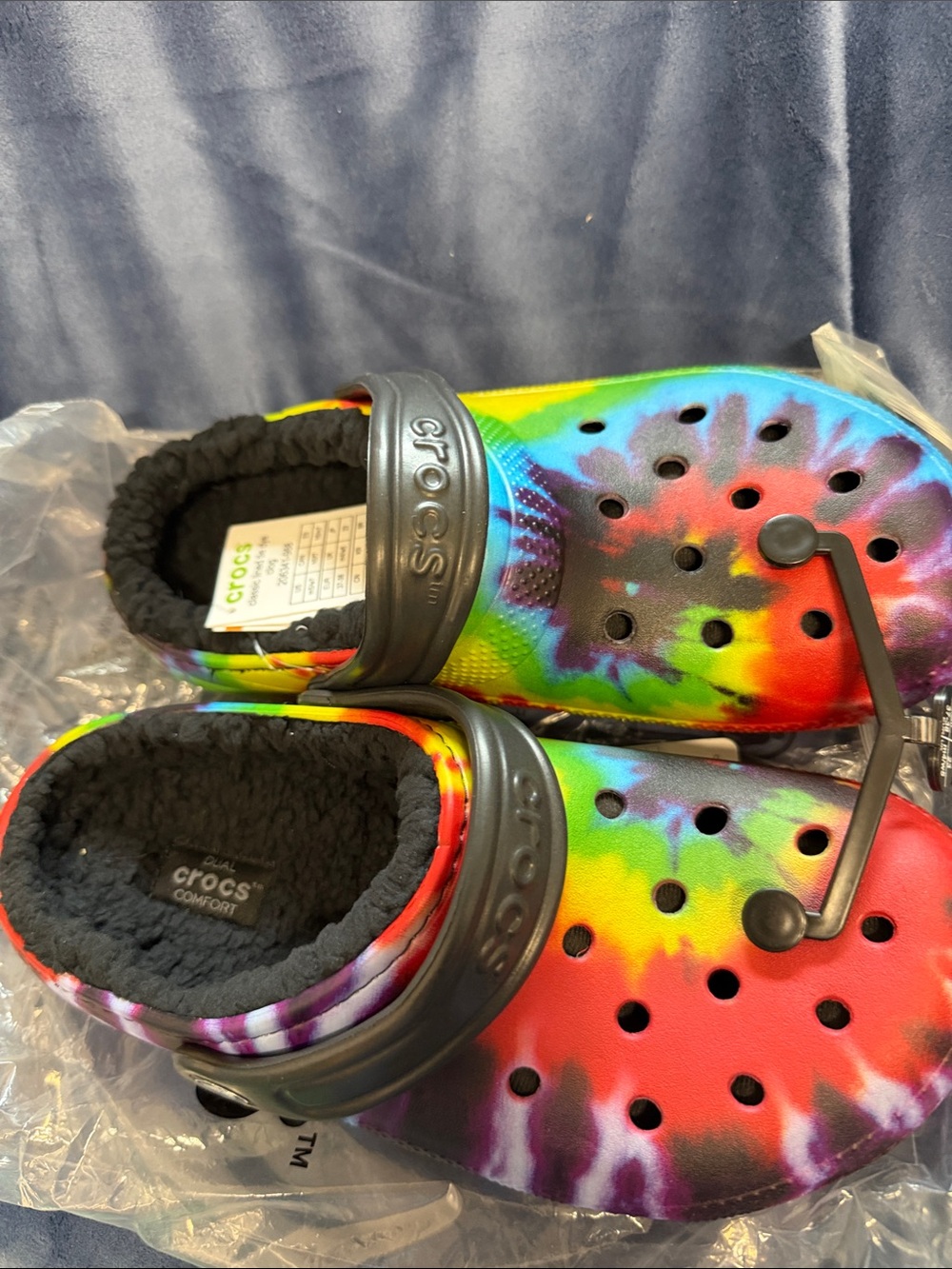 CROCS Kids Tie-Dye Rainbow Fuzzy Lined Clogs - Black Strap